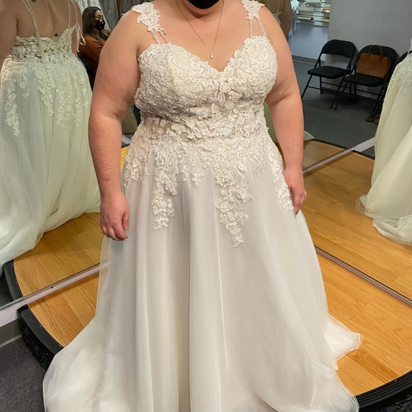 Morilee wedding dress - Picture 4 of 4